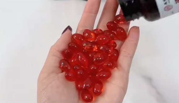 深海<黃金營(yíng)養(yǎng)液>變“三無(wú)"，知名品牌南極磷蝦油被查